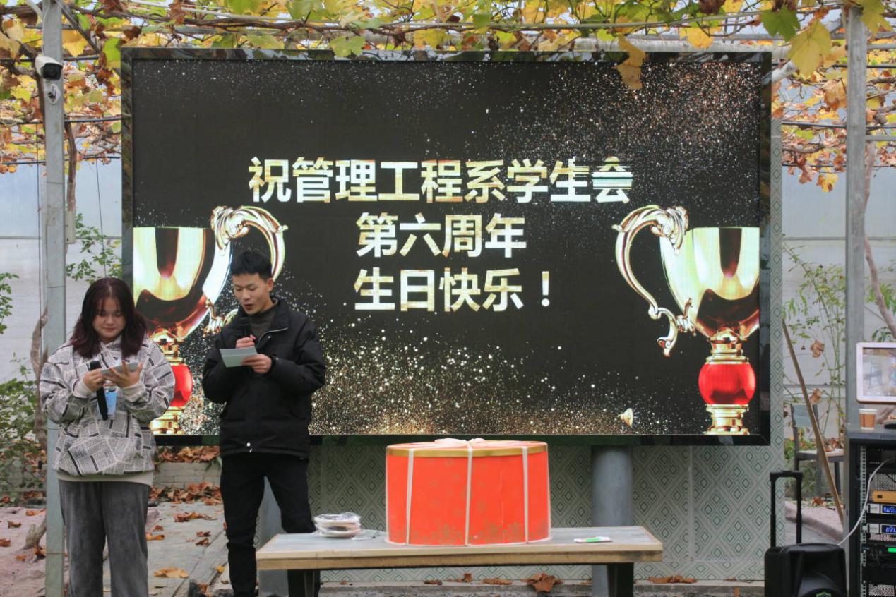 A股盘前播报 | 美俄首脑会晤将于15日举行 北京亦庄发布“具身智能机器人十条”