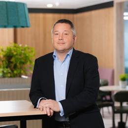 7月各线城市商品住宅销售价格环比下降，同比降幅整体收窄