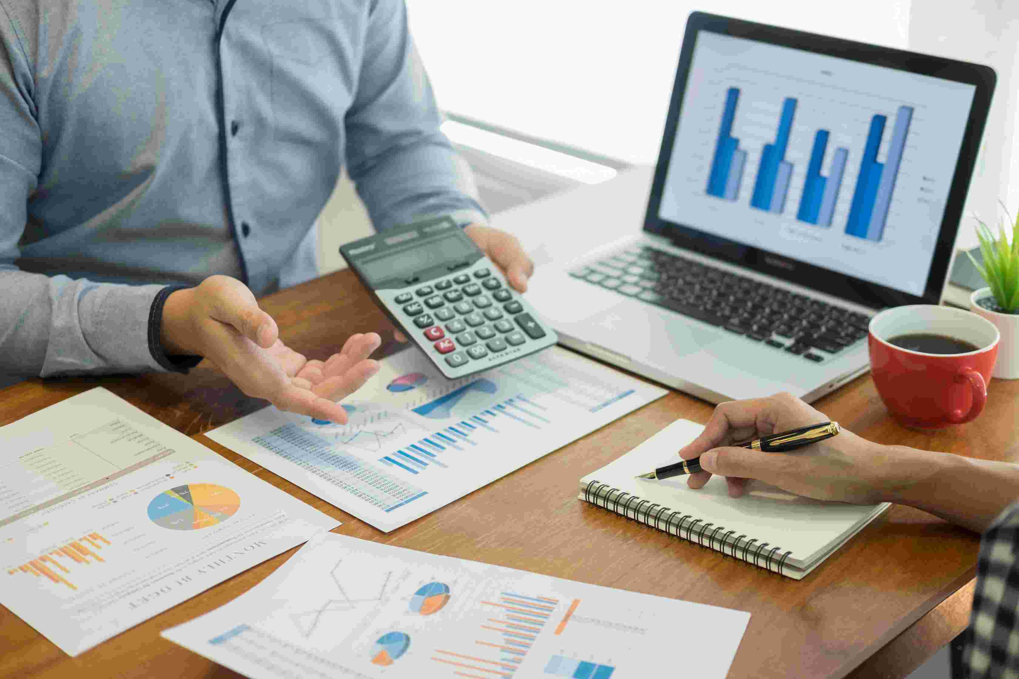 嘉信理财(SCHW.US)宣布200亿美元股票回购计划，展现增长信心